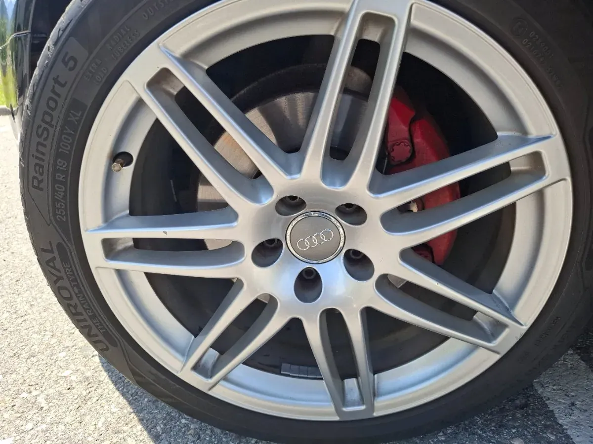Audi A6 2014 photo 2