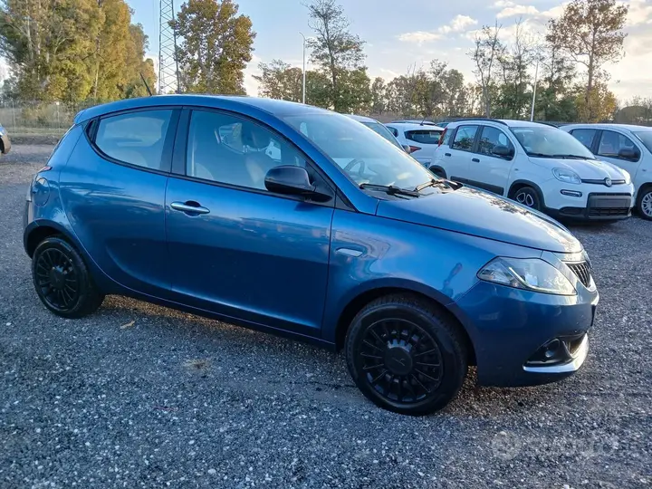 Lancia Ypsilon 2022 photo 3