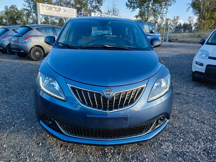 Lancia Ypsilon 2022 photo 2