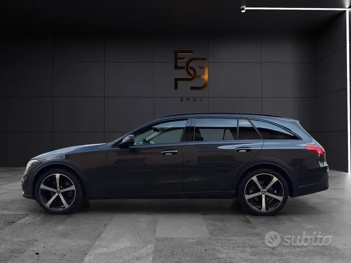 Mercedes-Benz C 2022 photo 3