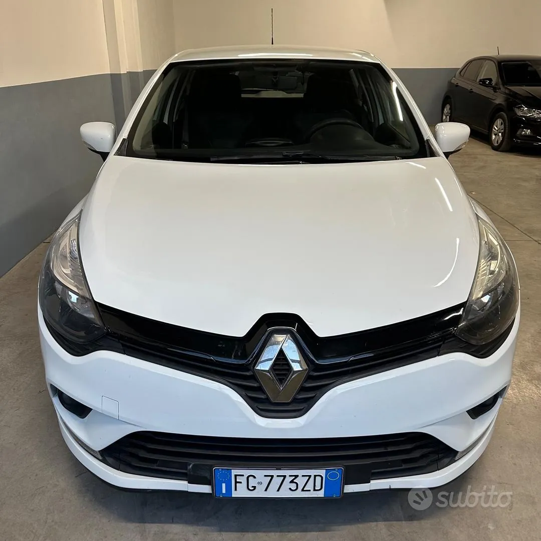 Renault Clio 2017 photo 2