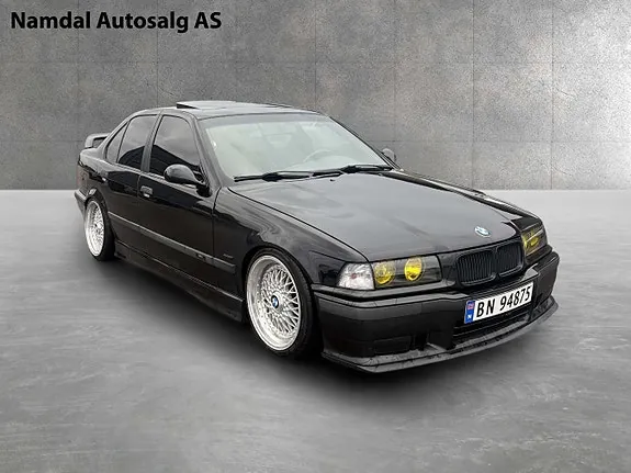 BMW 328I