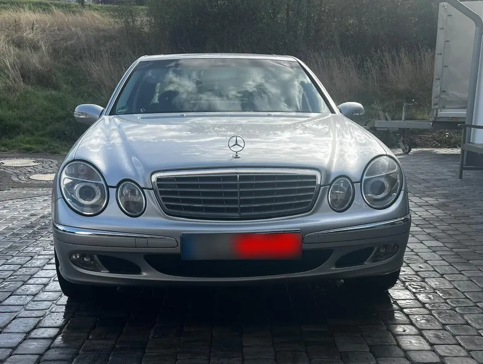 Mercedes-Benz E 240 W211