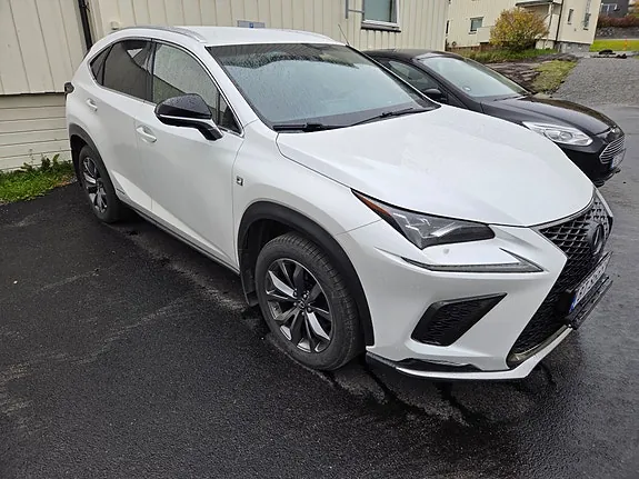 Lexus Nx300H 2018 photo 3
