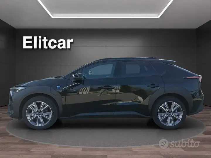Subaru Solterra 2023 photo 2