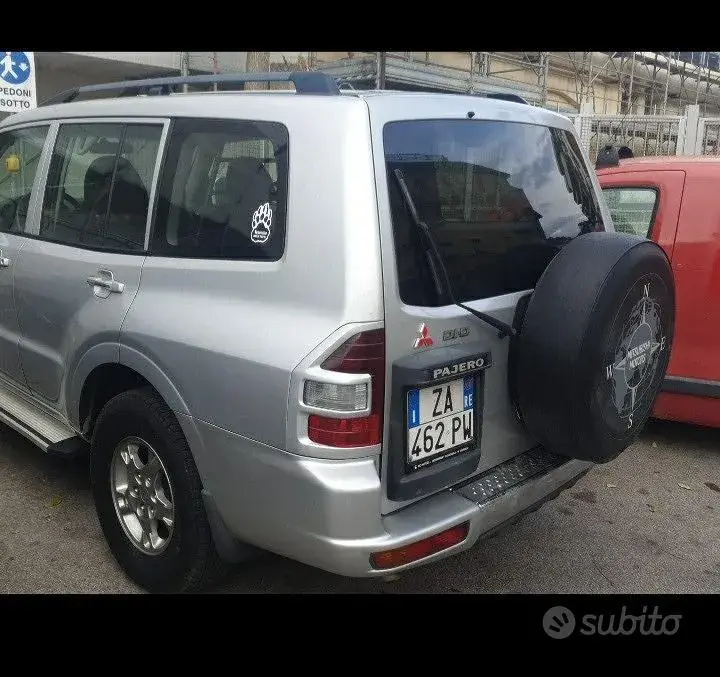 Mitsubishi Pajero 2002 photo 2
