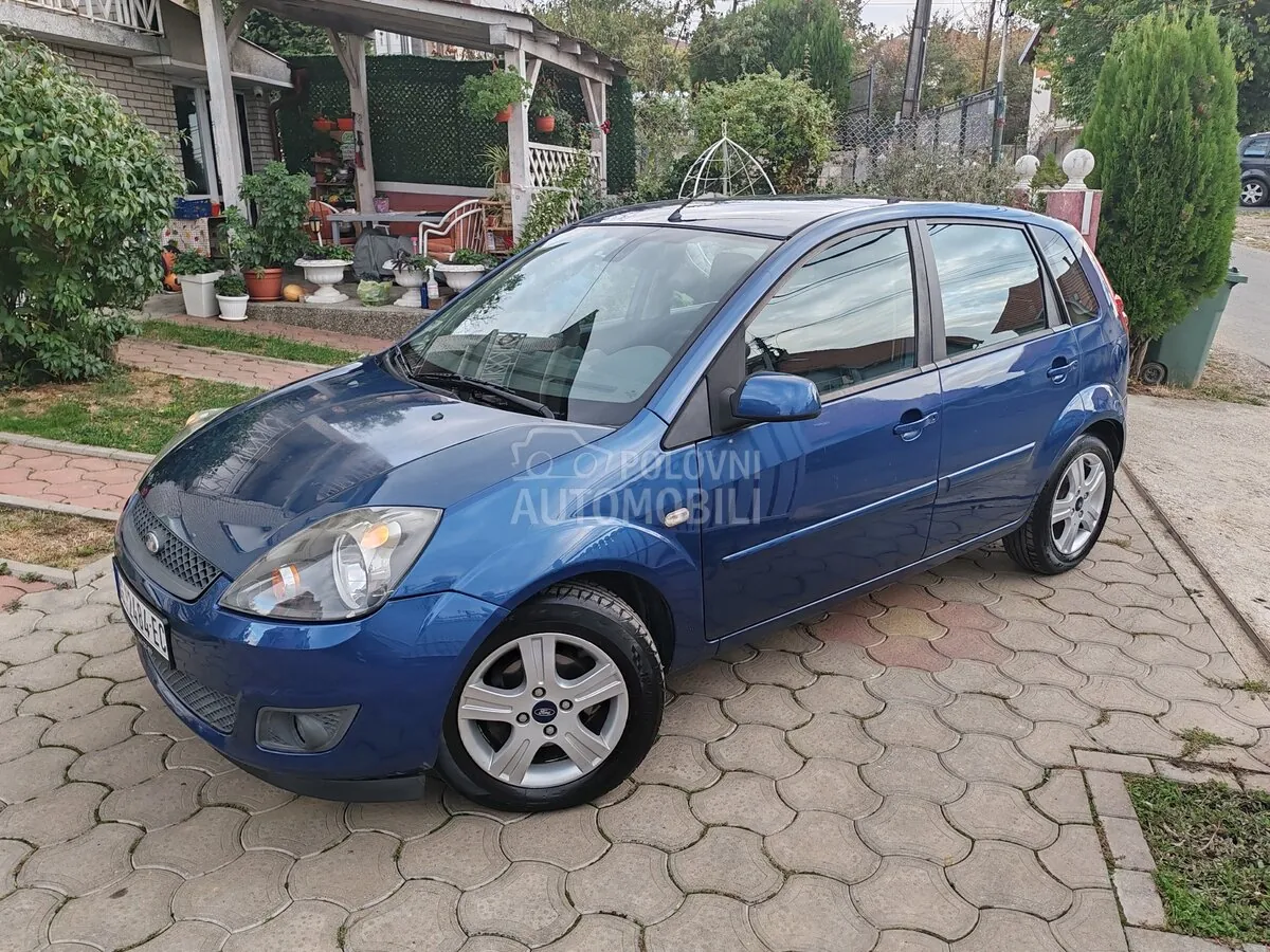 Ford Fiesta 2008 photo 2
