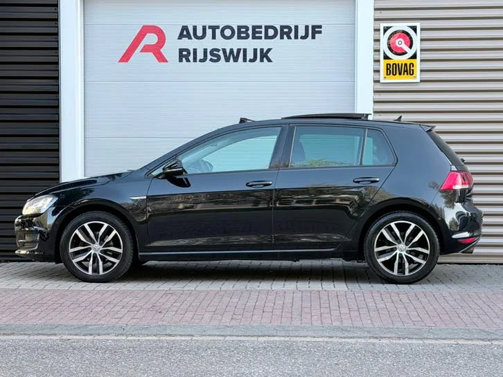 Volkswagen Golf 2014 photo 2