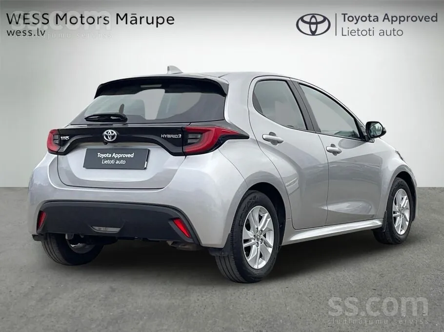 Toyota Yaris 2022 photo 2