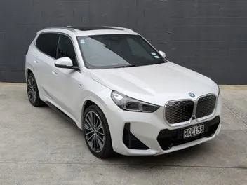 BMW Ix1 2025 photo 2