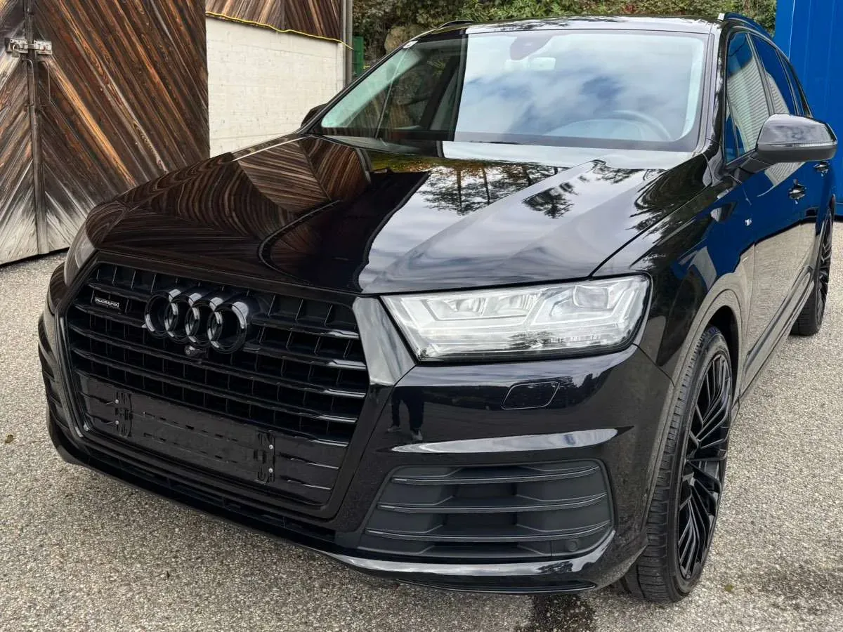 Audi Q7 2015 photo 2