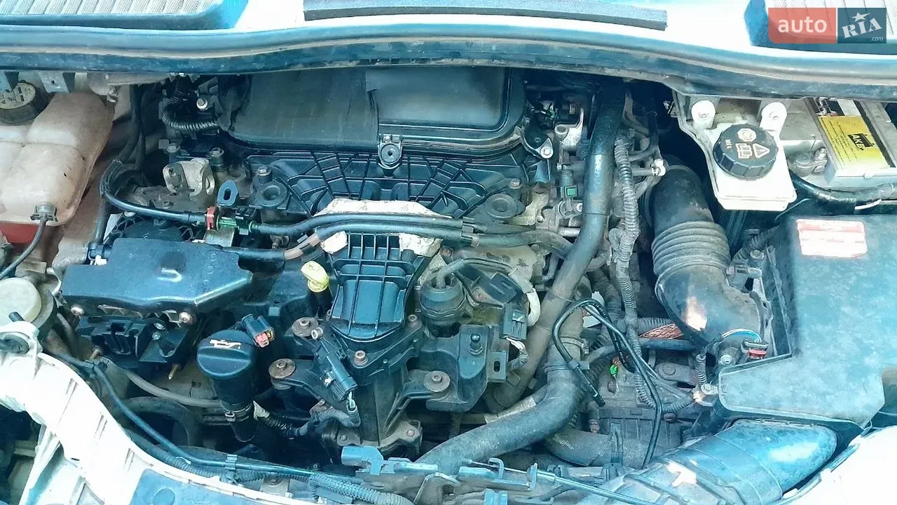 Ford C-Max 2015 photo 5