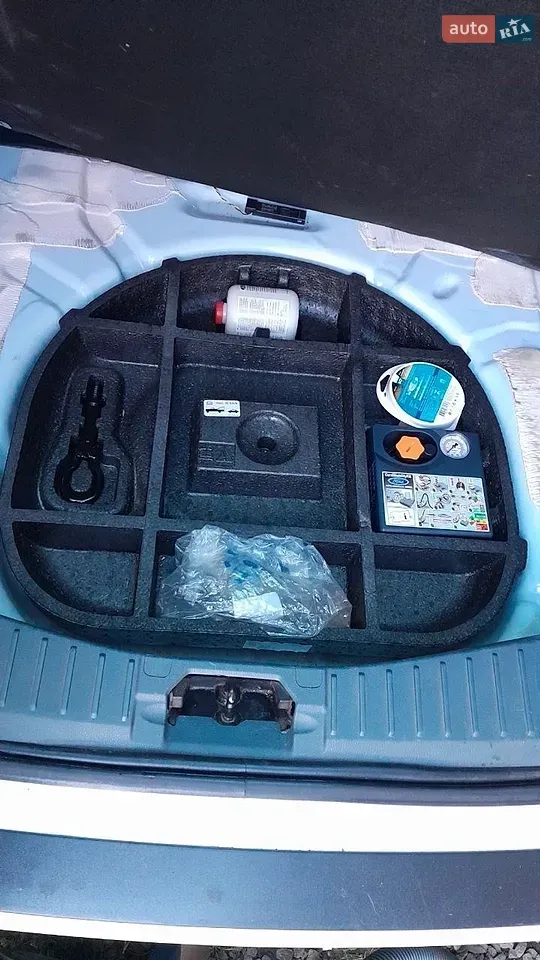 Ford C-Max 2015 photo 4