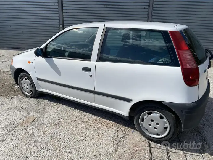 Fiat Punto 1997 photo 3