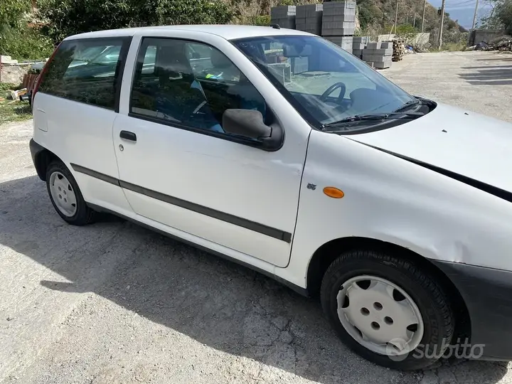 Fiat Punto 1997 photo 4