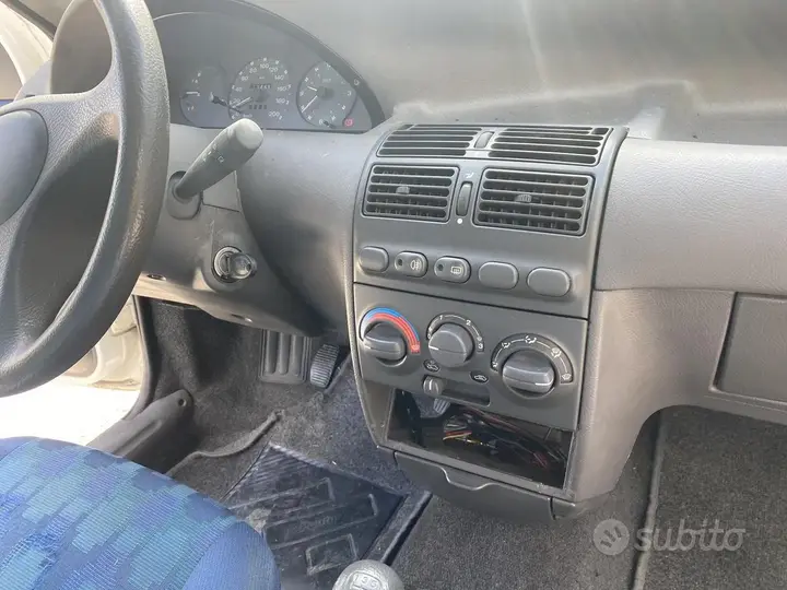 Fiat Punto 1997 photo 5