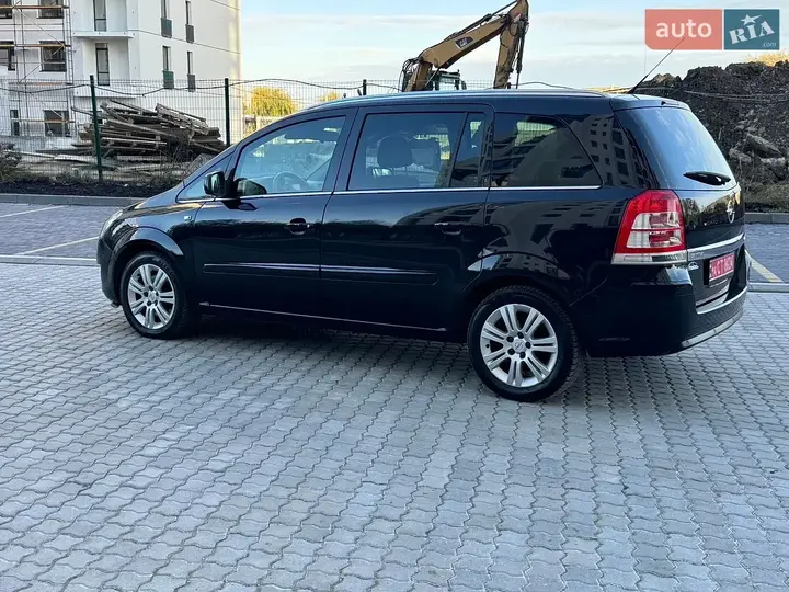Opel Zafira 2012 photo 5