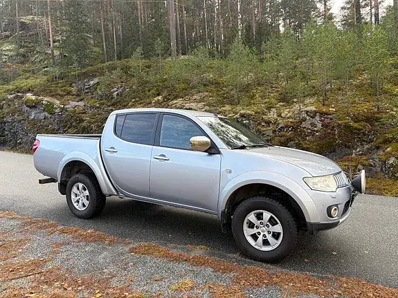 Mitsubishi L200 2011 photo 5