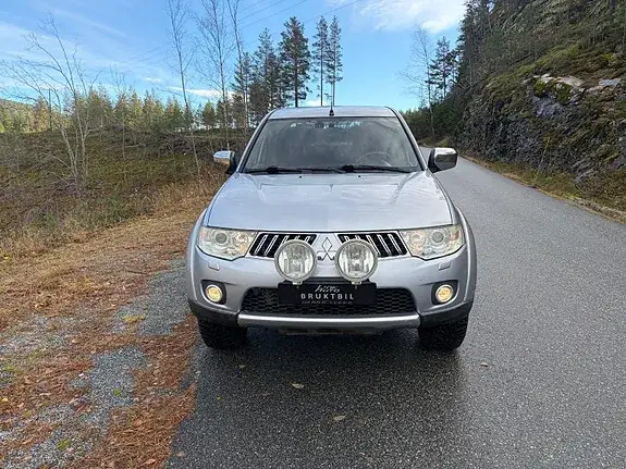 Mitsubishi L200 2011 photo 3