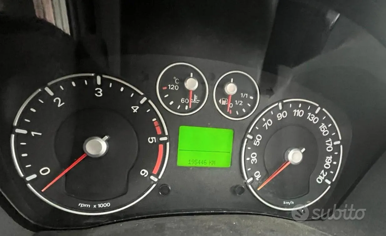 Ford Fiesta 2006 photo 2