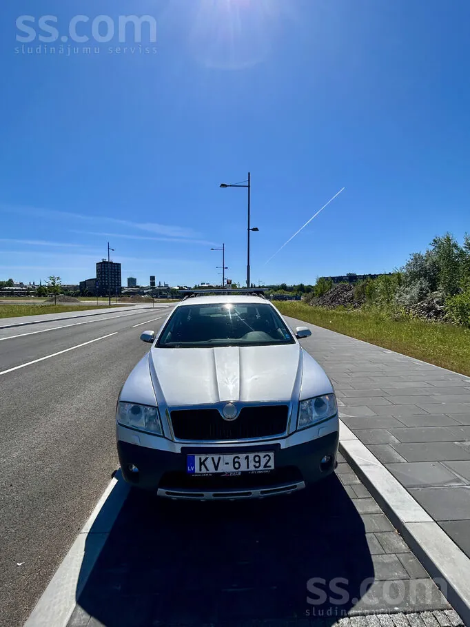 Skoda Octavia 2009 photo 3
