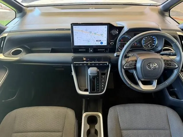 Toyota Noah 2024 photo 2