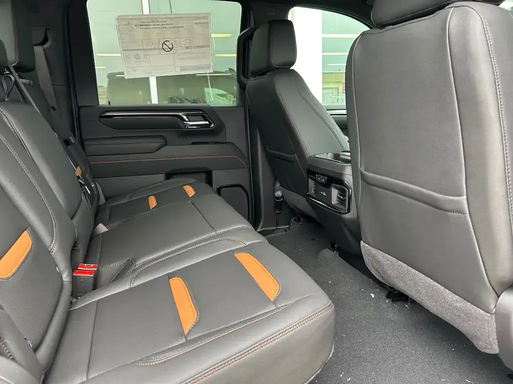 GMC Sierra 2500Hd 2026 photo 3