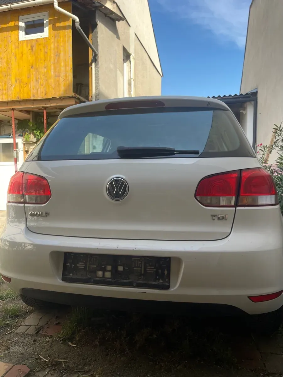 Volkswagen Golf 2012 photo 2