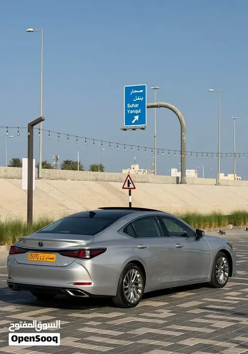 Lexus Es 350 2020 photo 2