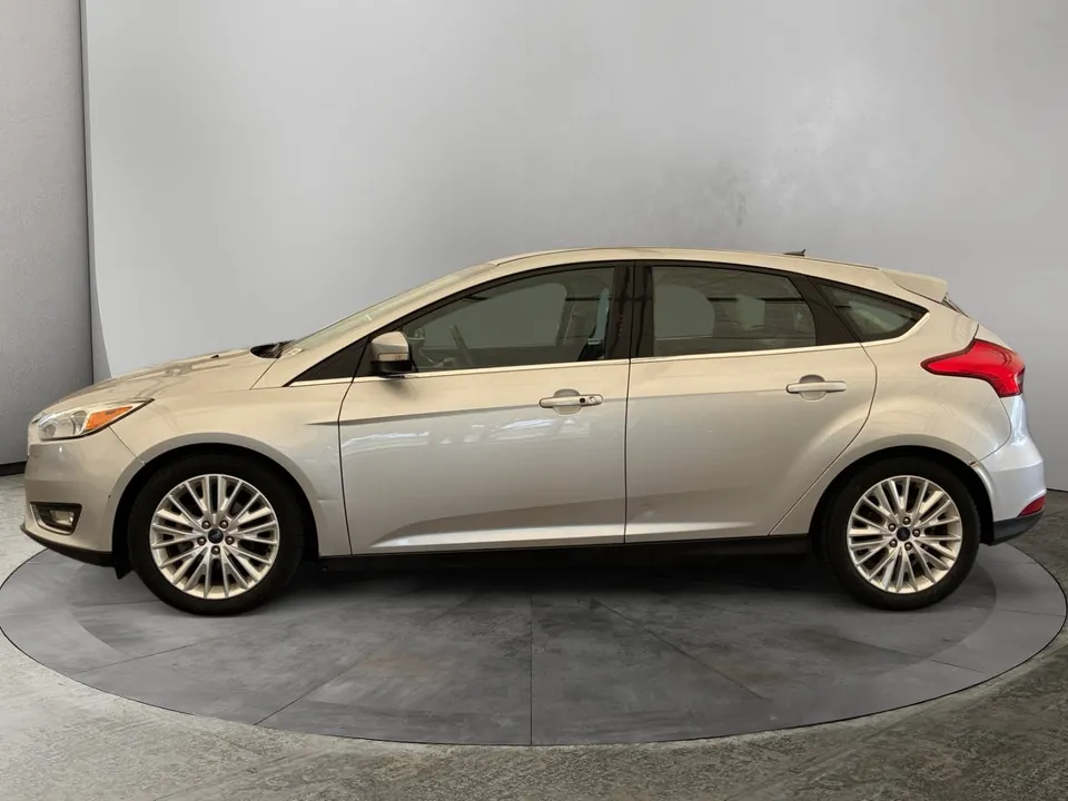 Ford Focus 2018 photo 2