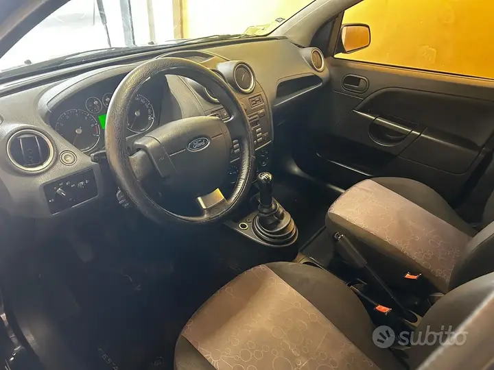 Ford Fiesta 2008 photo 5