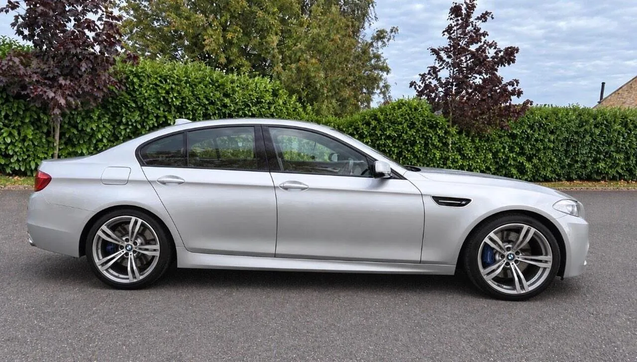 BMW M5 2013 photo 5