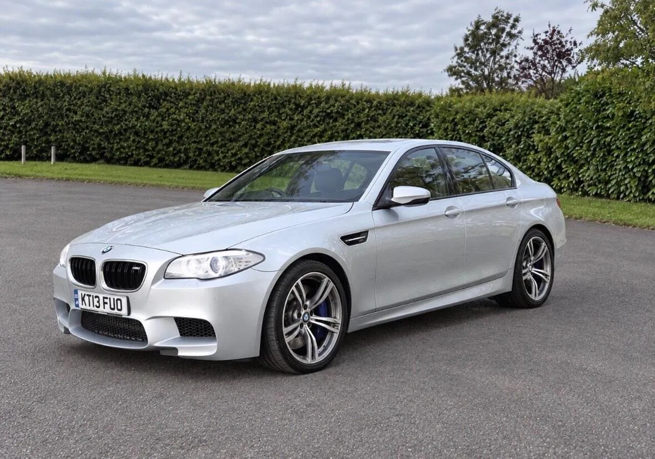 BMW M5 2013 photo 2