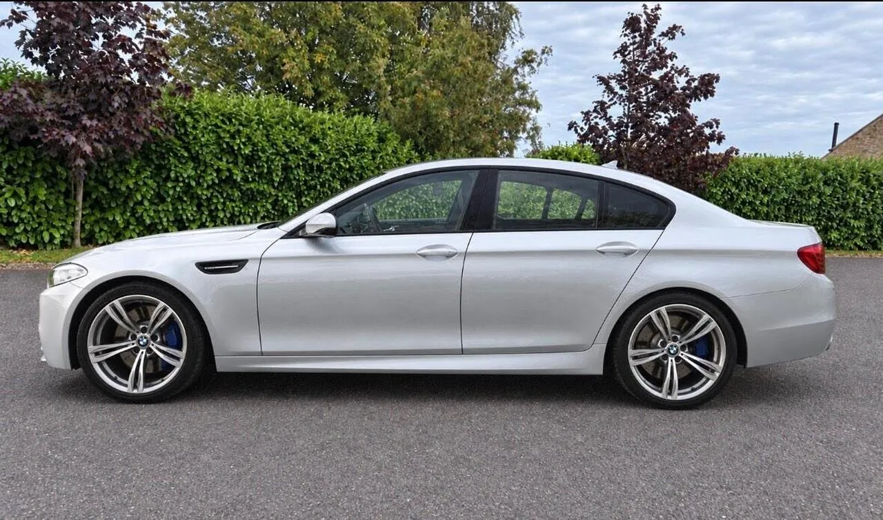 BMW M5 2013 photo 4