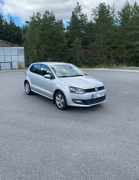 Volkswagen Polo 2010 photo 2