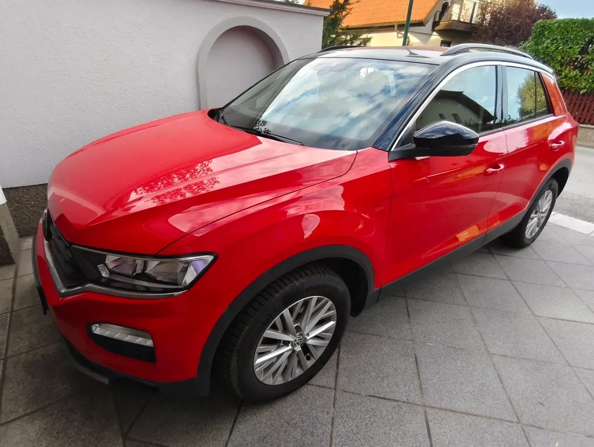 Volkswagen T-Roc 2018 photo 2