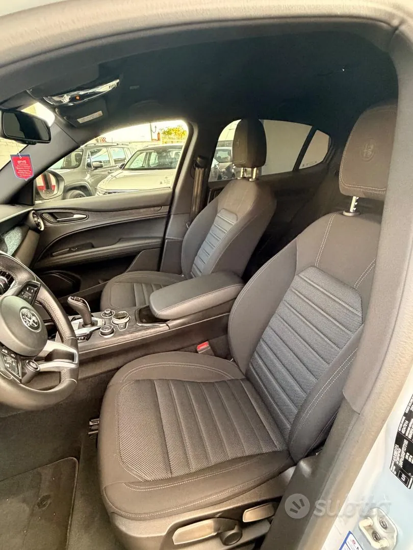Alfa Romeo Stelvio 2023 photo 5