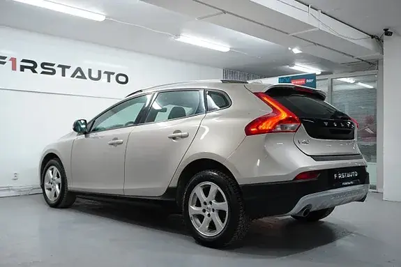 Volvo V40 Cross Country 2017 photo 4