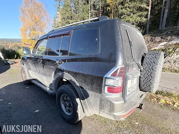 Mitsubishi Pajero 2001 photo 3
