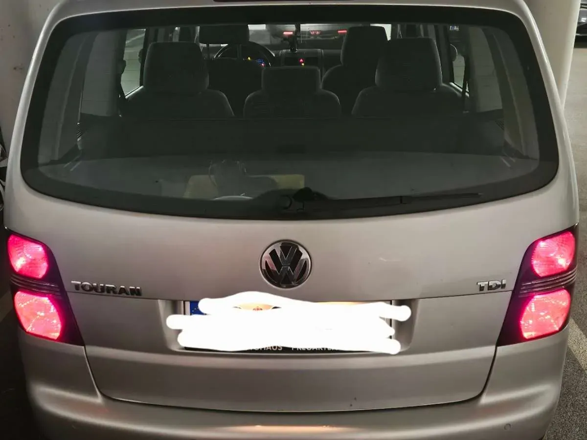 Volkswagen Touran 2008 photo 3