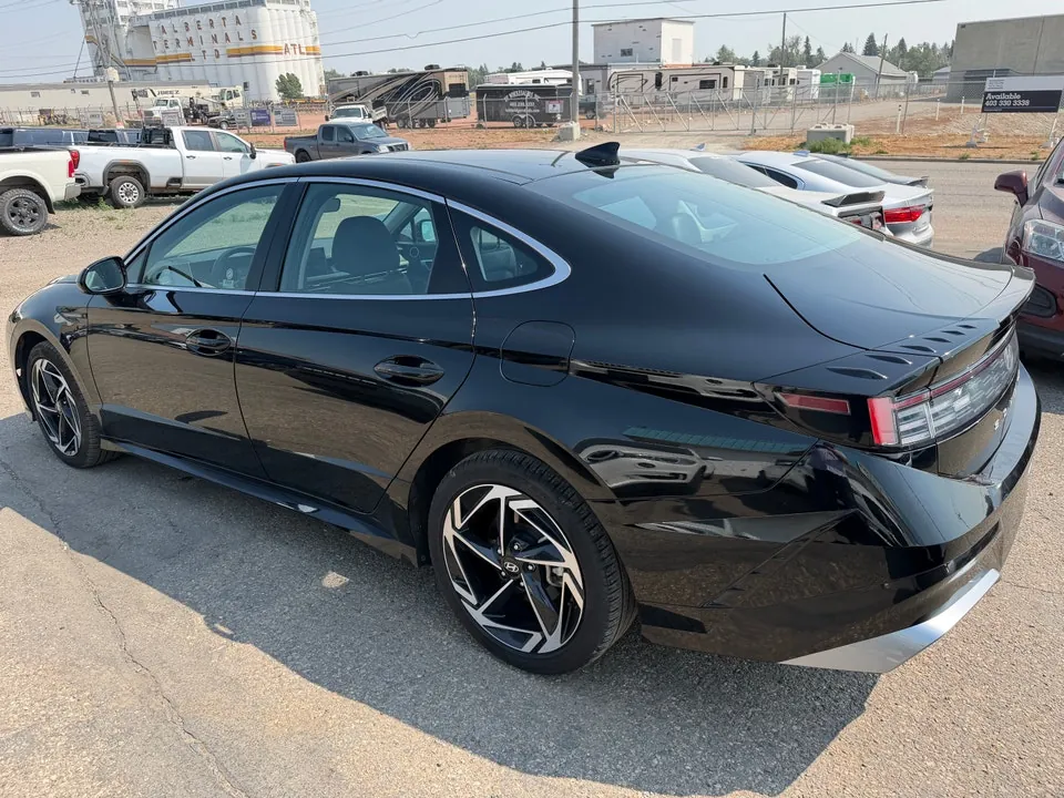 Hyundai Sonata 2025 photo 4
