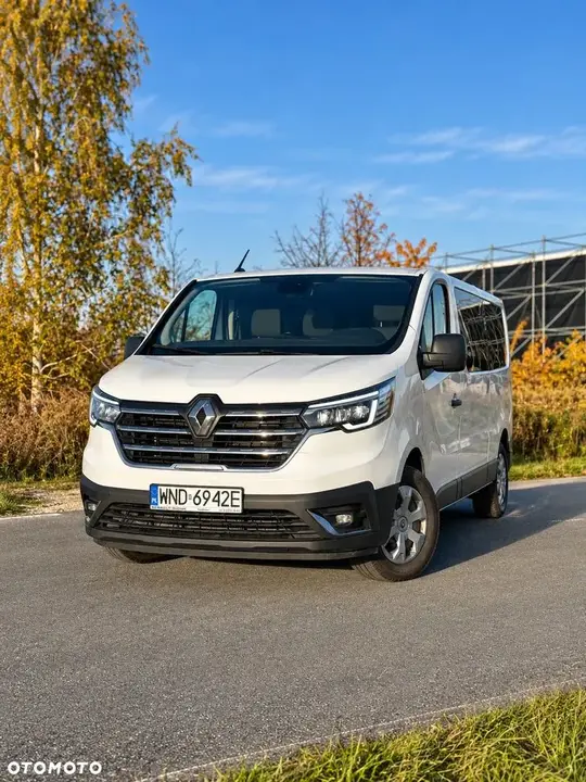 Renault Trafic 2022 photo 2