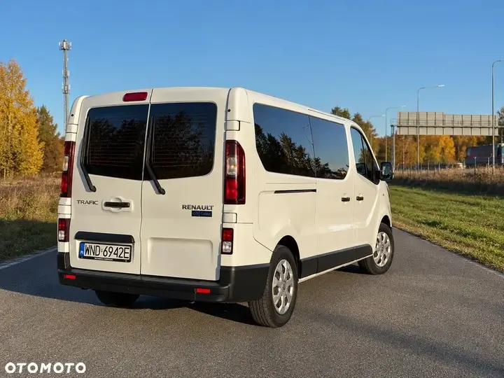 Renault Trafic 2022 photo 5