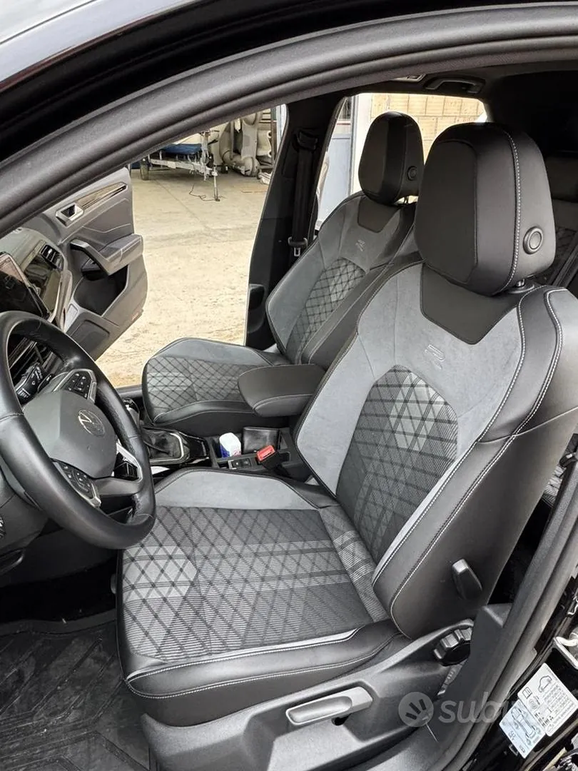 Volkswagen T-Roc 2024 photo 4