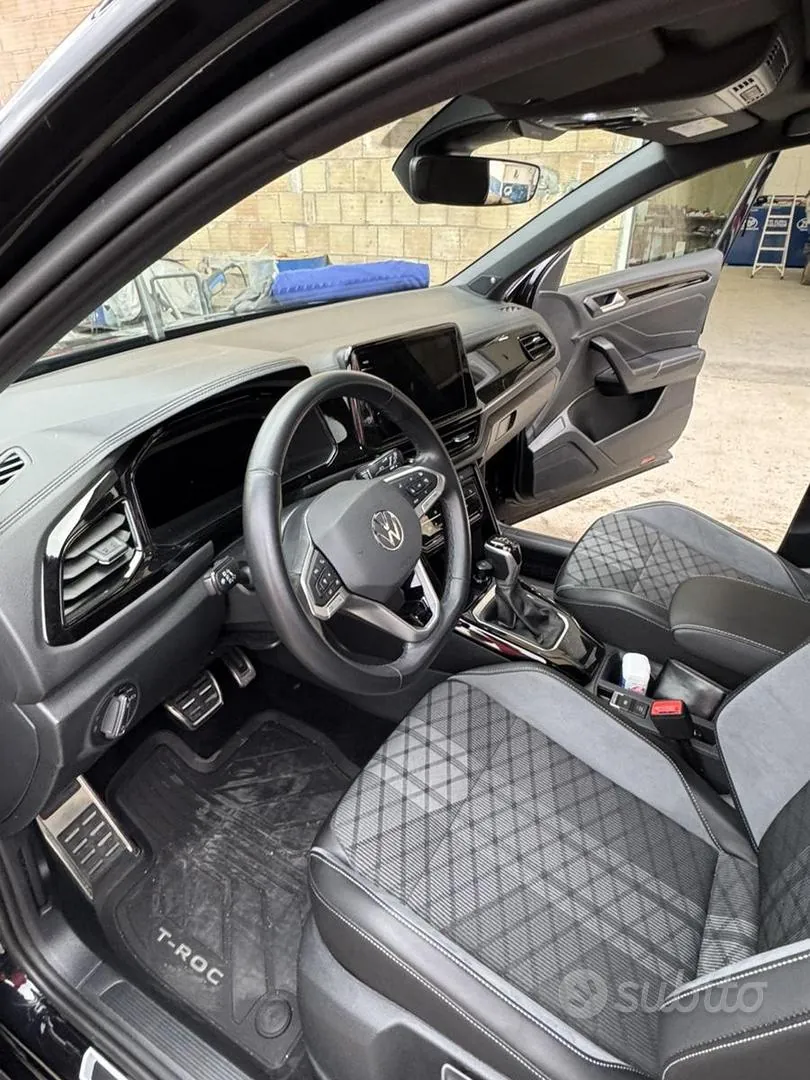 Volkswagen T-Roc 2024 photo 3