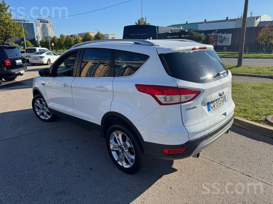 Ford Kuga 2014 photo 2