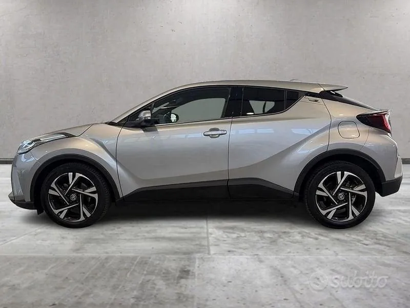 Toyota C-Hr 2023 photo 2