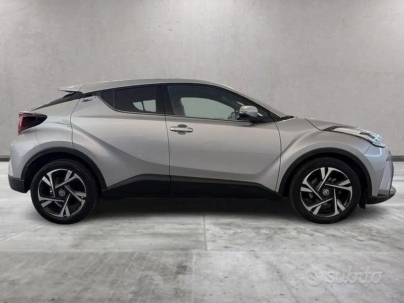 Toyota C-Hr 2023 photo 3