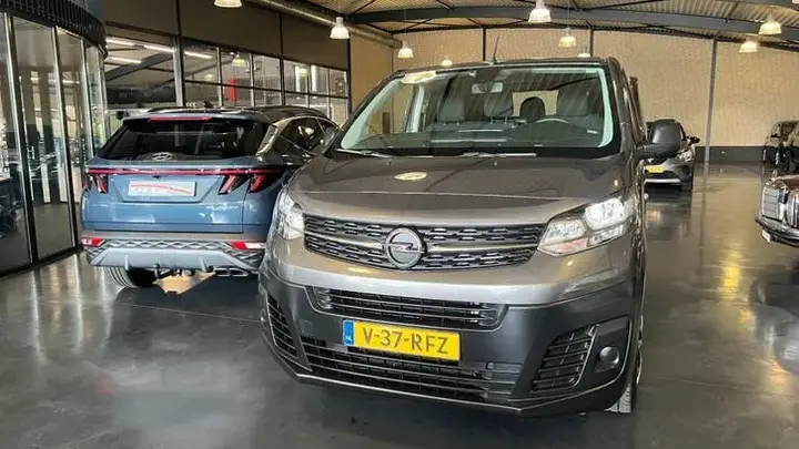Opel Vivaro 2023 photo 2