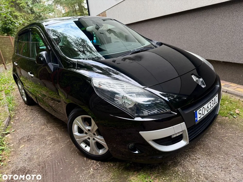 Renault Scenic 2011 photo 2